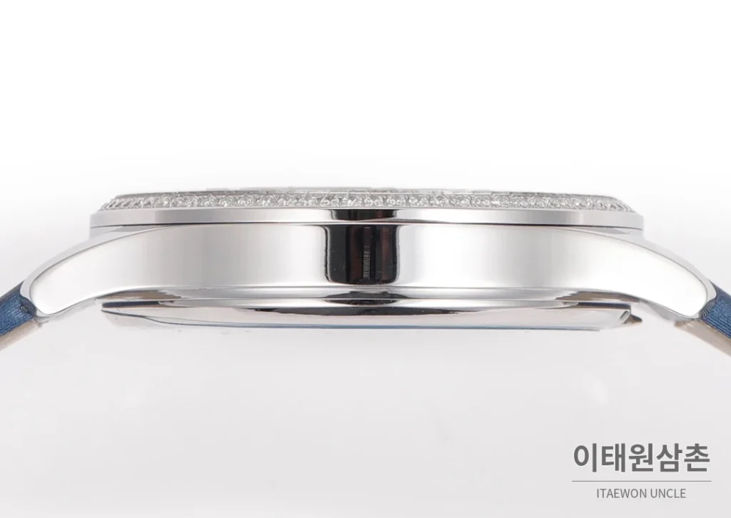 파텍필립 칼라트라바 실버베젤 네이비 엠보싱다이얼 울트라씬 오토매틱 35mm