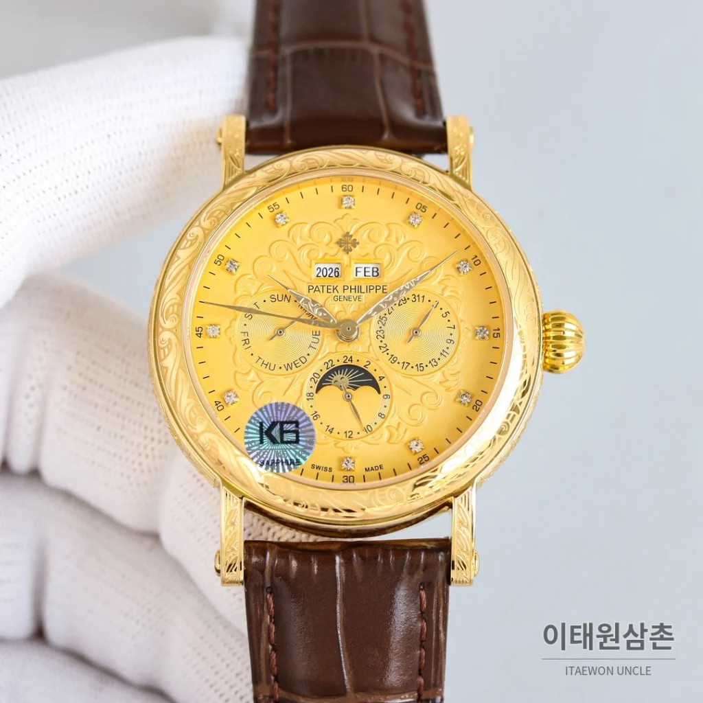 파텍필립 칼라트라바 스틸 퍼페추얼캘린더 문페이즈 오토매틱 42mm 옐로우 다이얼 브라운 가죽 스트랩 골드 베젤