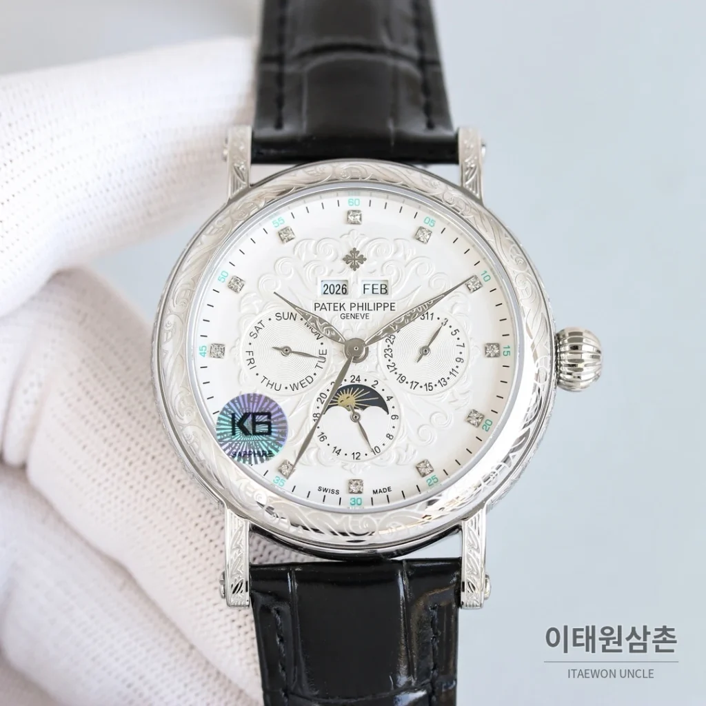 파텍필립 칼라트라바 스틸 퍼페추얼캘린더 문페이즈 오토매틱 42mm 화이트 다이얼 브라운 가죽 스트랩 로즈골드 베젤