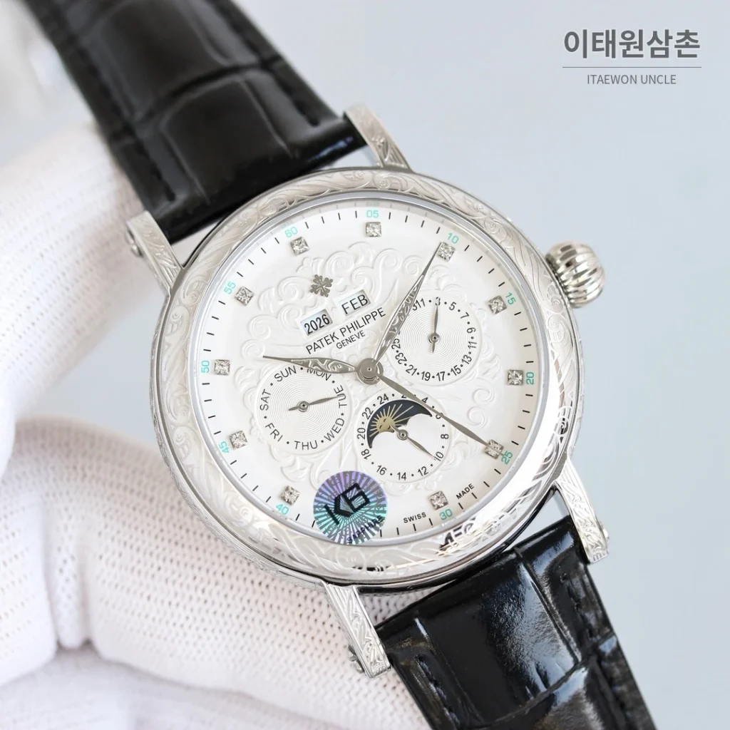 파텍필립 칼라트라바 스틸 퍼페추얼캘린더 문페이즈 오토매틱 42mm 화이트 다이얼 브라운 가죽 스트랩 로즈골드 베젤