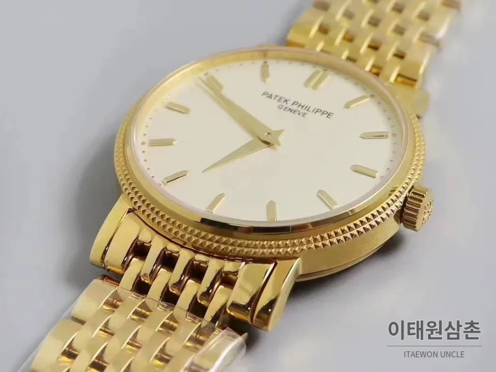 파텍필립 칼라트라바 화이트다이얼 로만인덱스 울트라씬 오토매틱 38mm 골드 브레이슬릿 골드 베젤