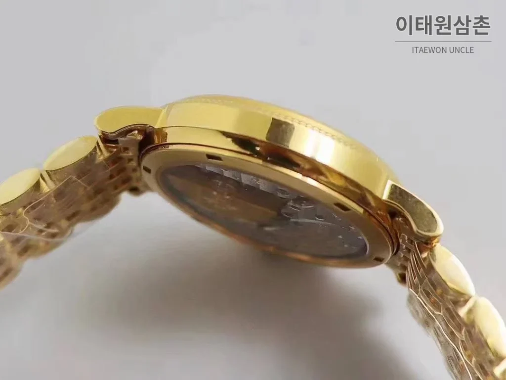 파텍필립 칼라트라바 화이트다이얼 로만인덱스 울트라씬 오토매틱 38mm 골드 브레이슬릿 골드 베젤