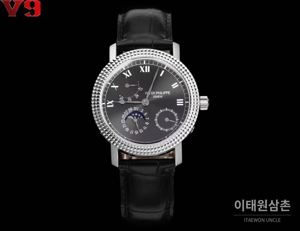 파텍필립 칼라트라바 화이트골드 블랙다이얼 문페이즈 오토매틱 38mm 블랙 가죽 스트랩 실버 베젤
