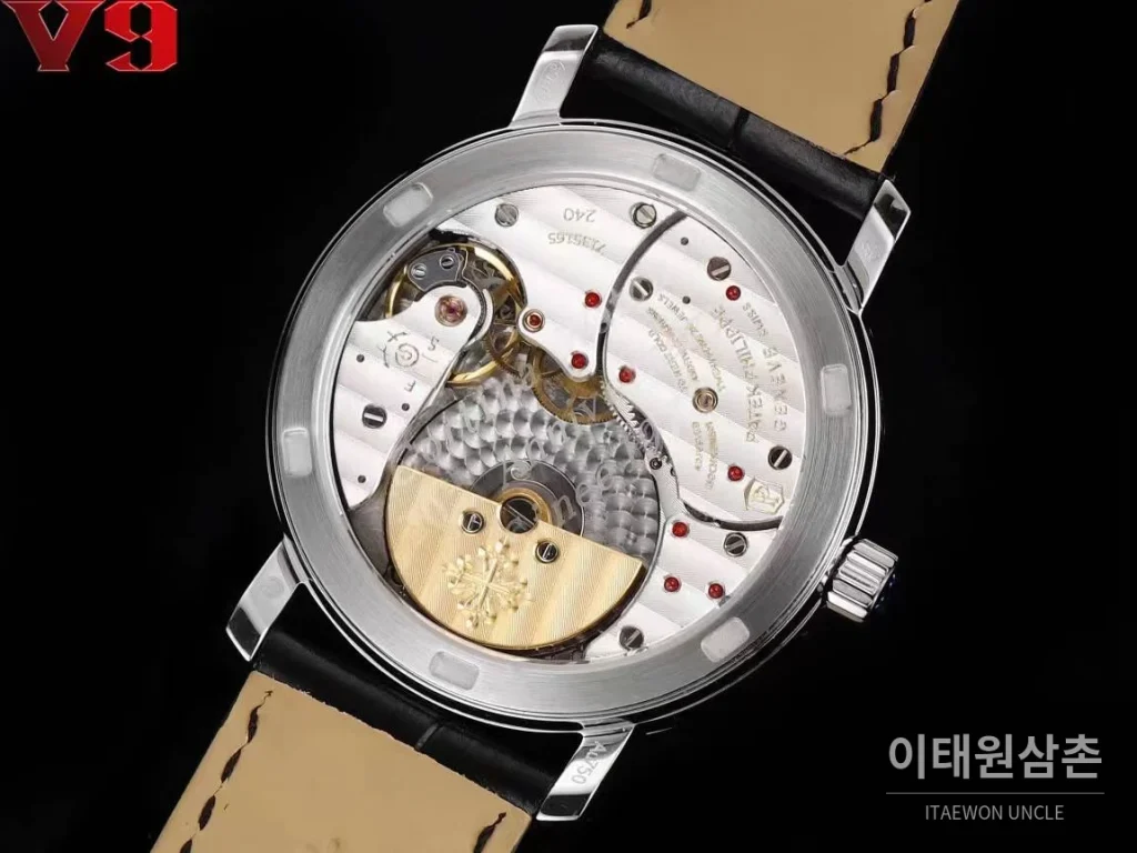 파텍필립 칼라트라바 화이트골드 블랙다이얼 문페이즈 오토매틱 38mm 블랙 가죽 스트랩 실버 베젤