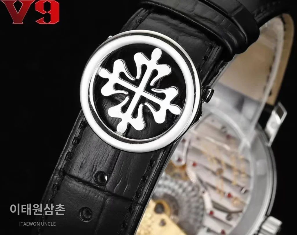 파텍필립 칼라트라바 화이트골드 블랙다이얼 문페이즈 오토매틱 38mm 블랙 가죽 스트랩 실버 베젤 (2)