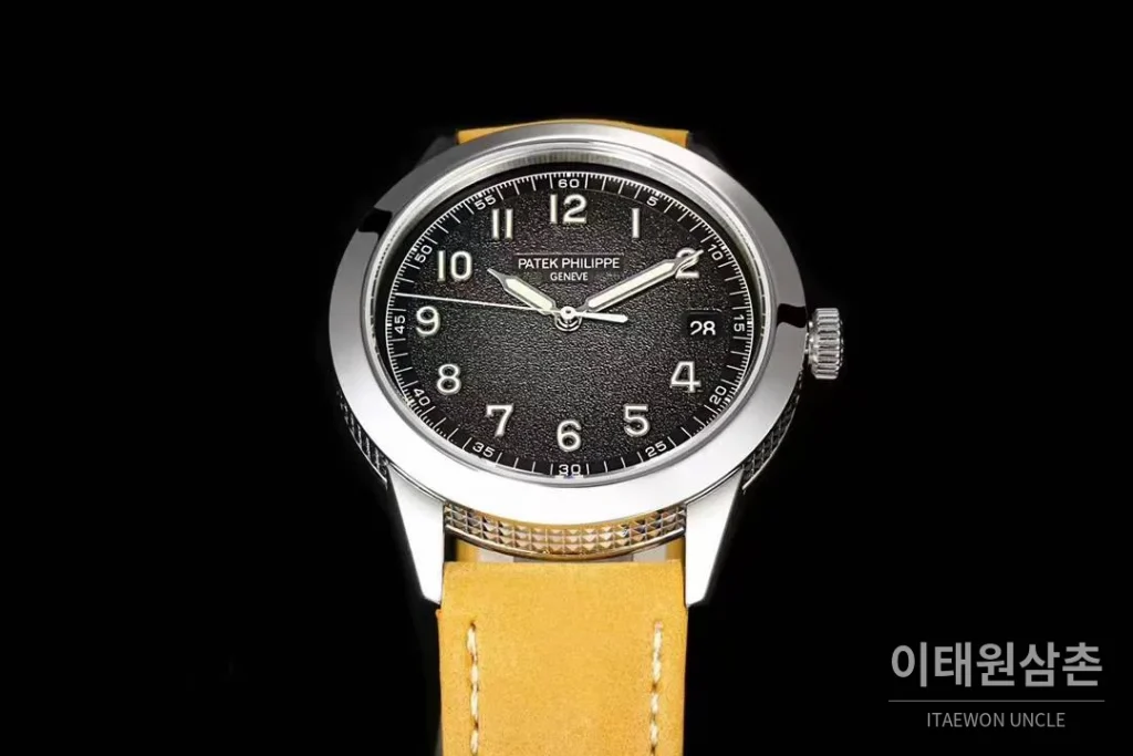 파텍필립 칼라트라바 화이트골드 차콜다이얼 오토매틱 40mm 5226G-001 옐로우 가죽 스트랩