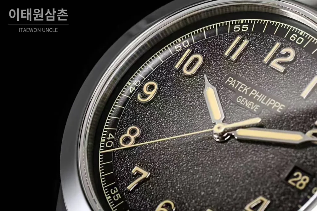 파텍필립 칼라트라바 화이트골드 차콜다이얼 오토매틱 40mm 5226G-001 블랙 나일론 스트랩