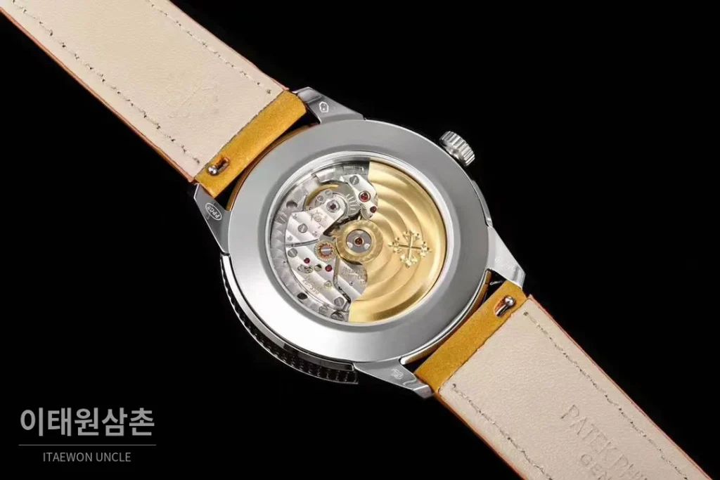 파텍필립 칼라트라바 화이트골드 차콜다이얼 오토매틱 40mm 5226G-001 옐로우 가죽 스트랩