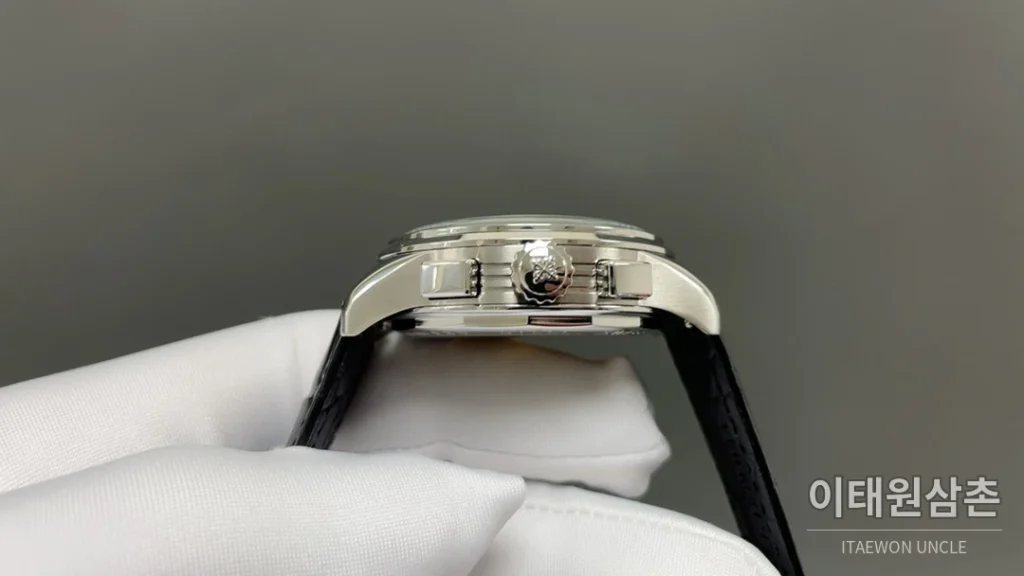 파텍필립 컴플리케이션 크로노그래프 크로노그래프 오토매틱 42mm 카본 그레이