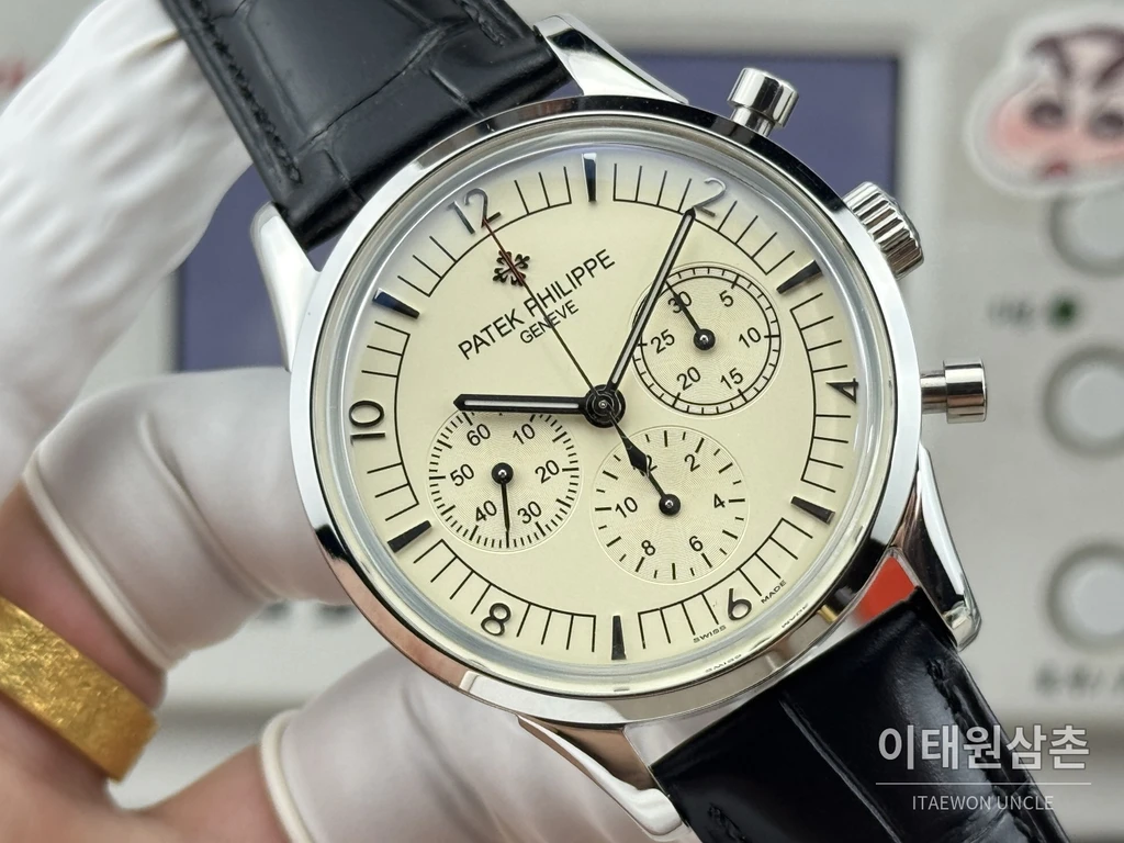 파텍필립 컴플리케이션 316L 스틸 아이보리다이얼 크로노그래프 오토매틱 41mm