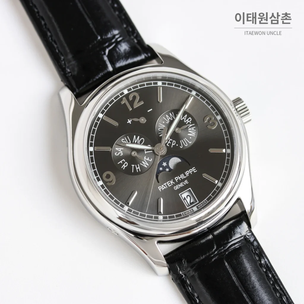 파텍필립 컴플리케이션 애뉴얼 캘린더 문페이즈 오토매틱 39mm 5146/5147 화이트 다이얼 블랙 가죽 스트랩