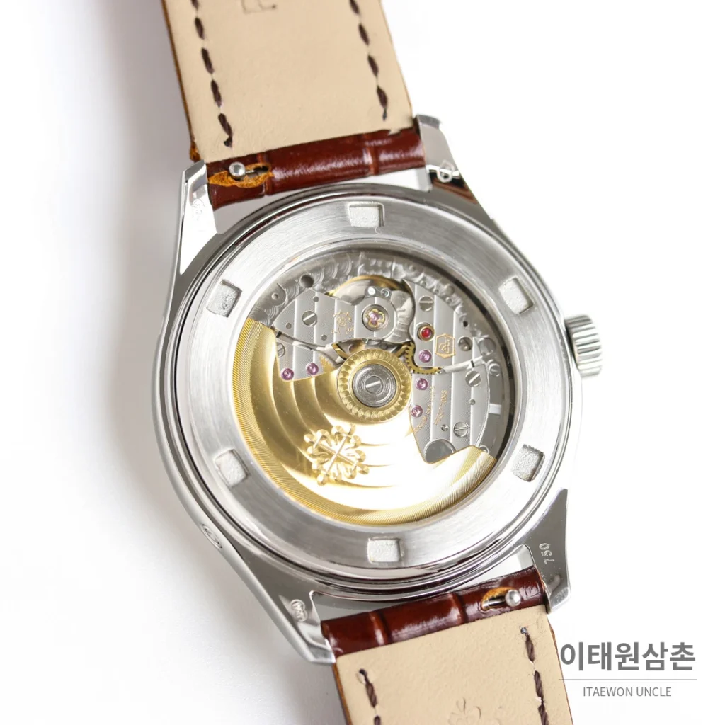 파텍필립 컴플리케이션 애뉴얼 캘린더 문페이즈 오토매틱 39mm 5146/5147 화이트 다이얼 블랙 가죽 스트랩