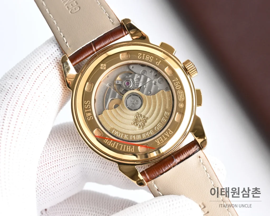 파텍필립 컴플리케이션 스틸 멀티캘린더 오토매틱 42mm 화이트 다이얼 블랙 가죽 스트랩 골드 베젤