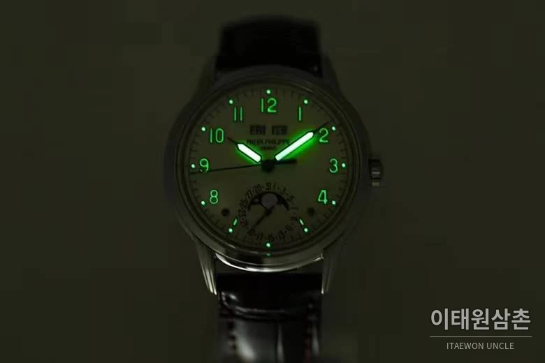 파텍필립 컴플리케이션 화이트골드 블랙다이얼 퍼페추얼캘린더 오토매틱 40mm 브라운 가죽 스트랩 (2)