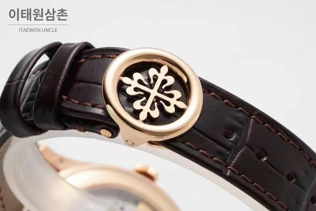 파텍필립 컴플리케이션 화이트골드 그레이다이얼 애뉴얼캘린더 오토매틱 38mm 브라운 가죽 스트랩 (2)