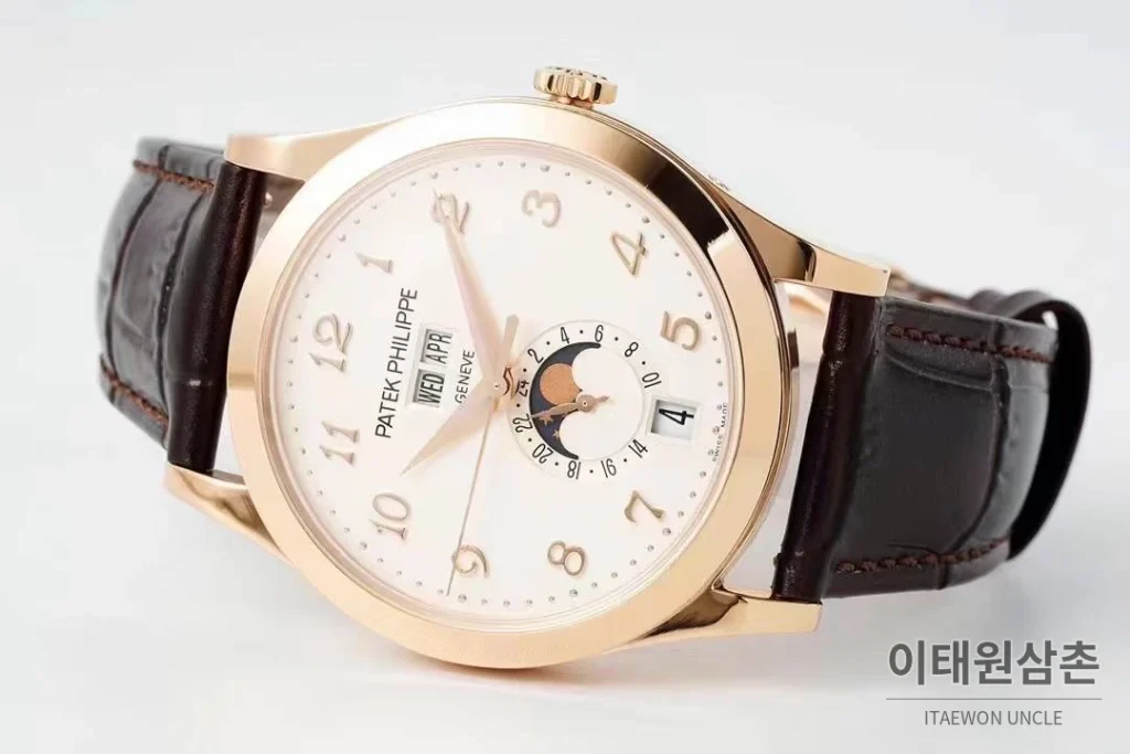 파텍필립 컴플리케이션 화이트골드 그레이다이얼 애뉴얼캘린더 오토매틱 38mm 브라운 가죽 스트랩 (2)