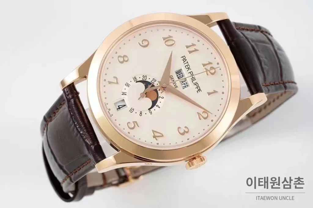 파텍필립 컴플리케이션 화이트골드 그레이다이얼 애뉴얼캘린더 오토매틱 38mm 브라운 가죽 스트랩 (2)
