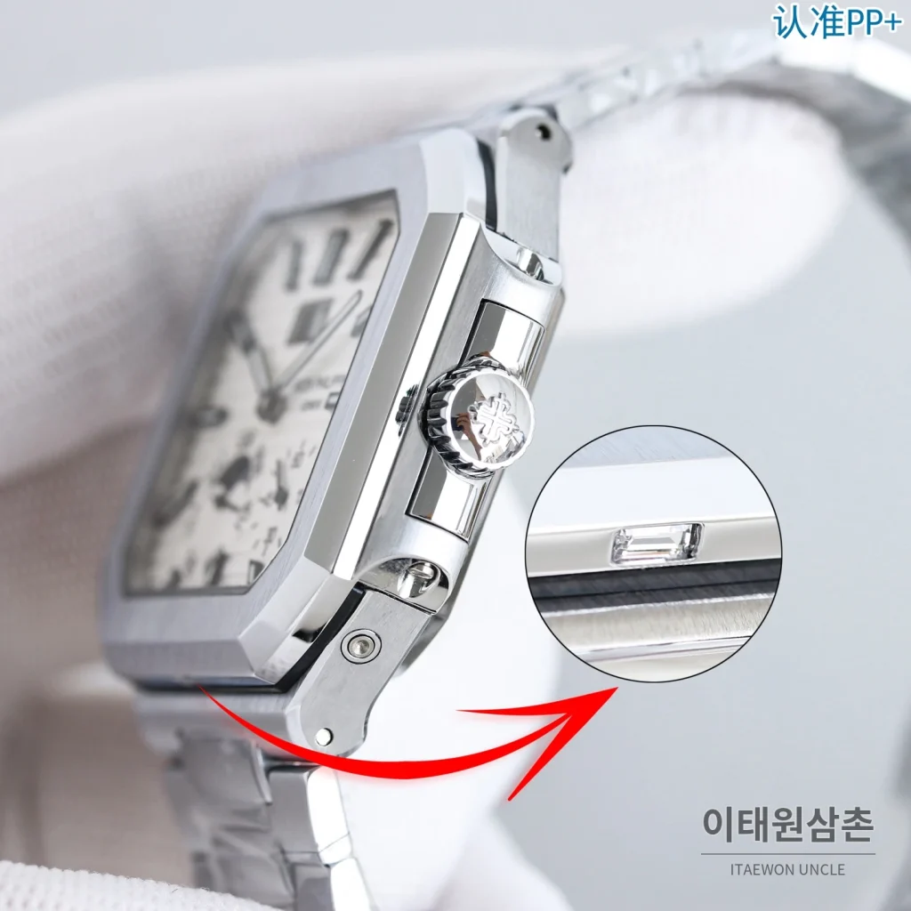 파텍필립 큐비투스 수동 와인딩 45mm 네이비 다이얼