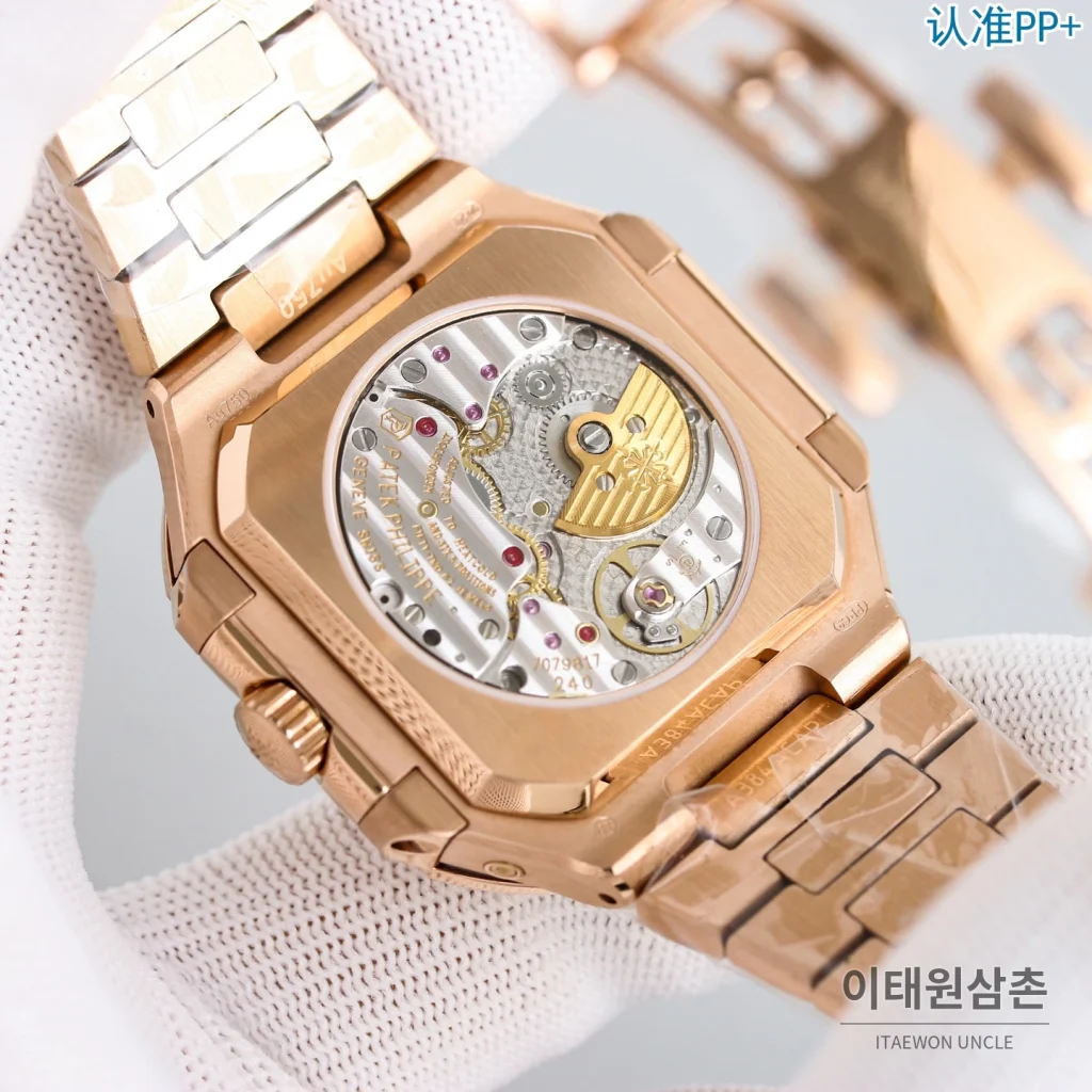 파텍필립 큐비투스 수동 와인딩 45mm 블랙 다이얼