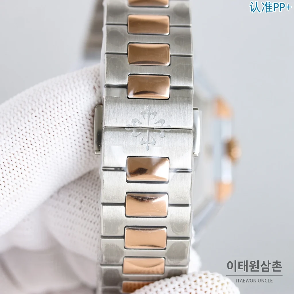 파텍필립 큐비투스 수동 와인딩 45mm 블루 다이얼