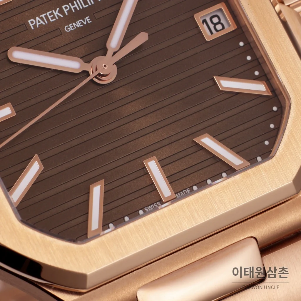 파텍필립 큐비터스 스틸 브라운다이얼 오토매틱 40mm