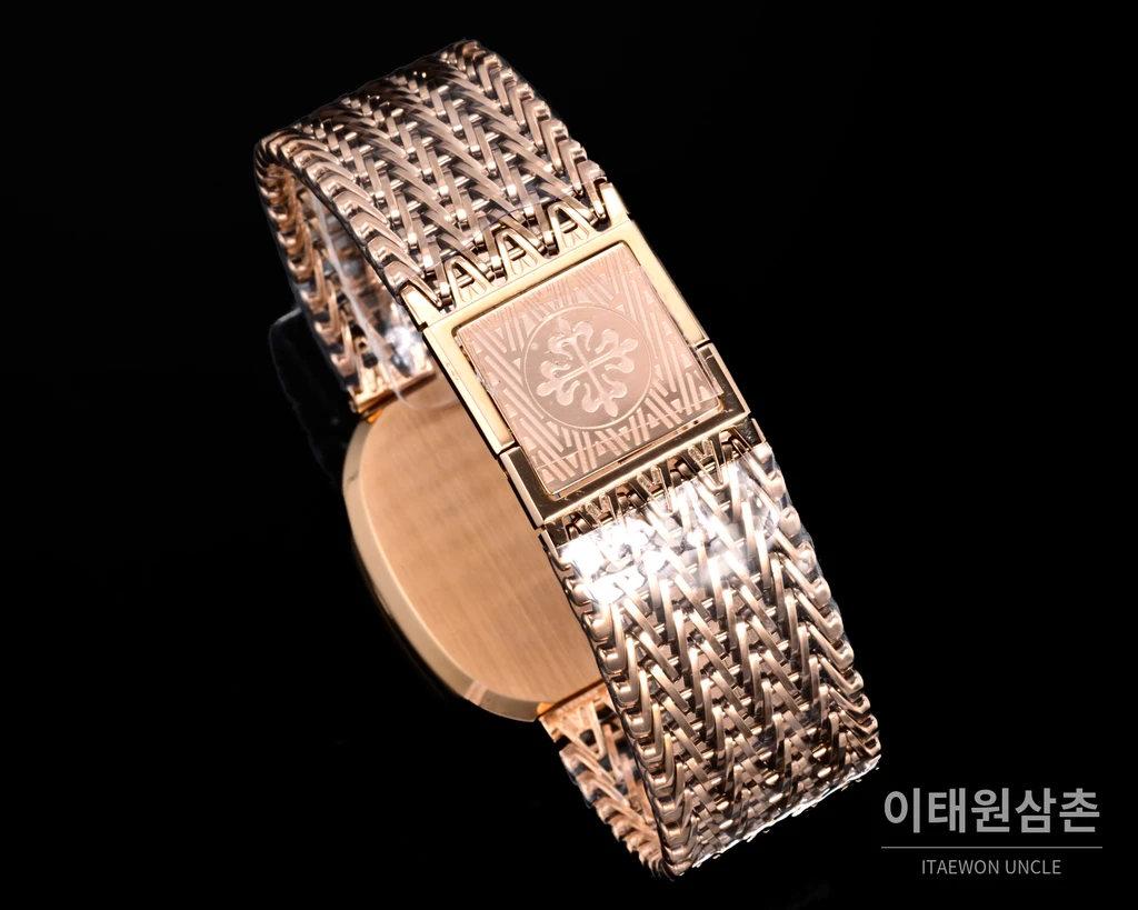 파텍필립 골든 엘립스 로즈골드 톤 베젤 화이트다이얼 오토매틱 39.5mm