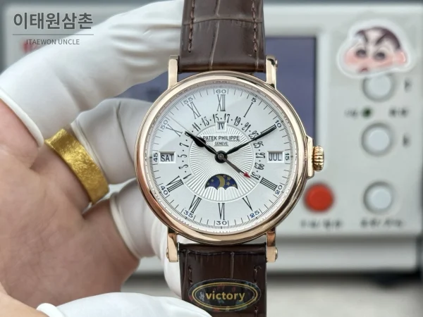 파텍필립 그랜드컴플리케이션 퍼페추얼캘린더 오토매틱 38mm 아이보리 화이트 다이얼 브라운 가죽 스트랩 로즈골드 베젤