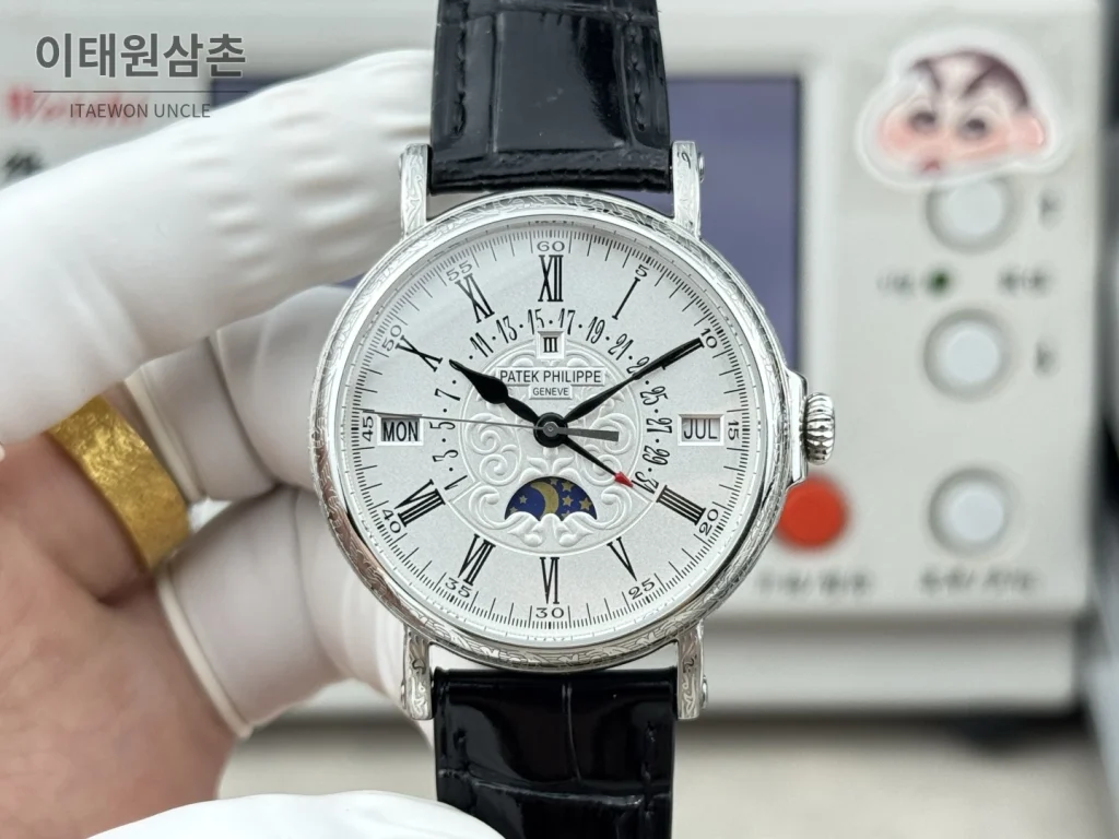 파텍필립 그랜드컴플리케이션 퍼페추얼캘린더 오토매틱 38mm 아이보리 화이트 다이얼 블랙 가죽 스트랩 실버 베젤