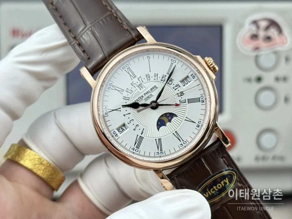 파텍필립 그랜드컴플리케이션 퍼페추얼캘린더 오토매틱 38mm 아이보리 화이트 다이얼 브라운 가죽 스트랩 로즈골드 베젤
