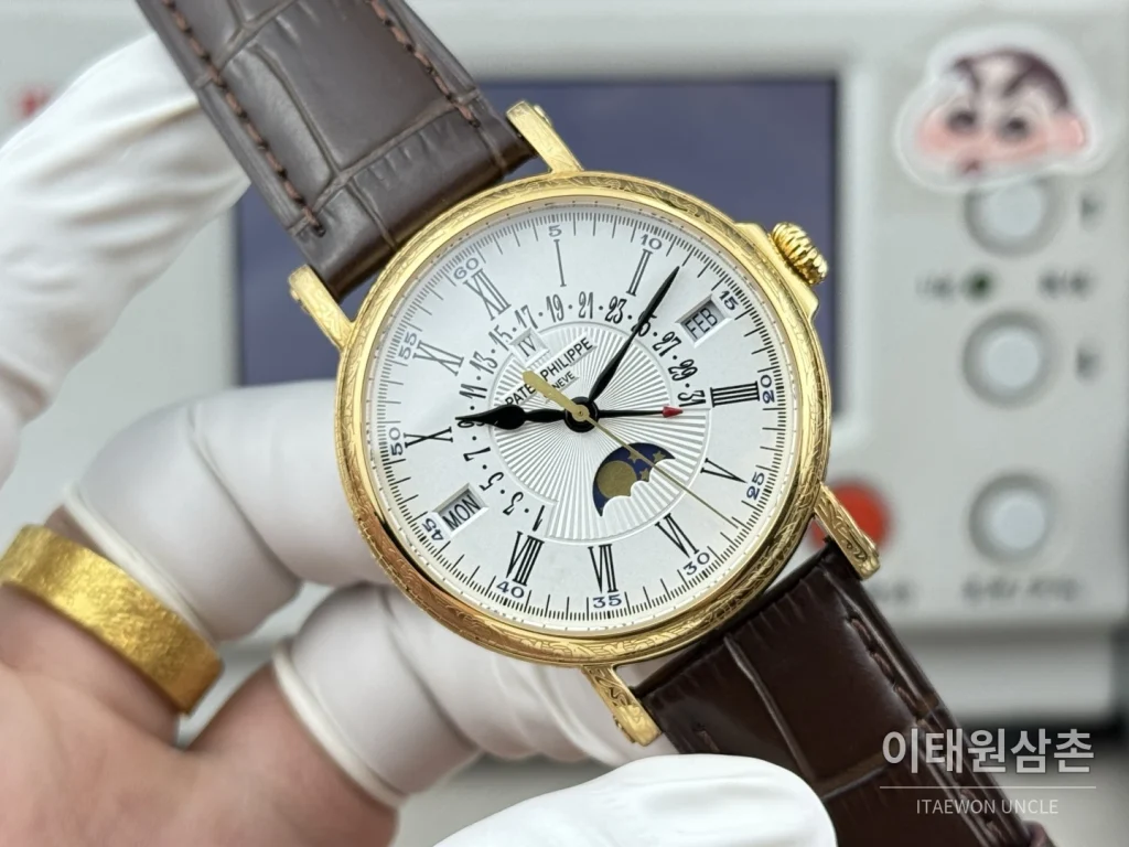 파텍필립 그랜드컴플리케이션 퍼페추얼캘린더 오토매틱 38mm 아이보리 화이트 다이얼 브라운 가죽 스트랩 골드 베젤