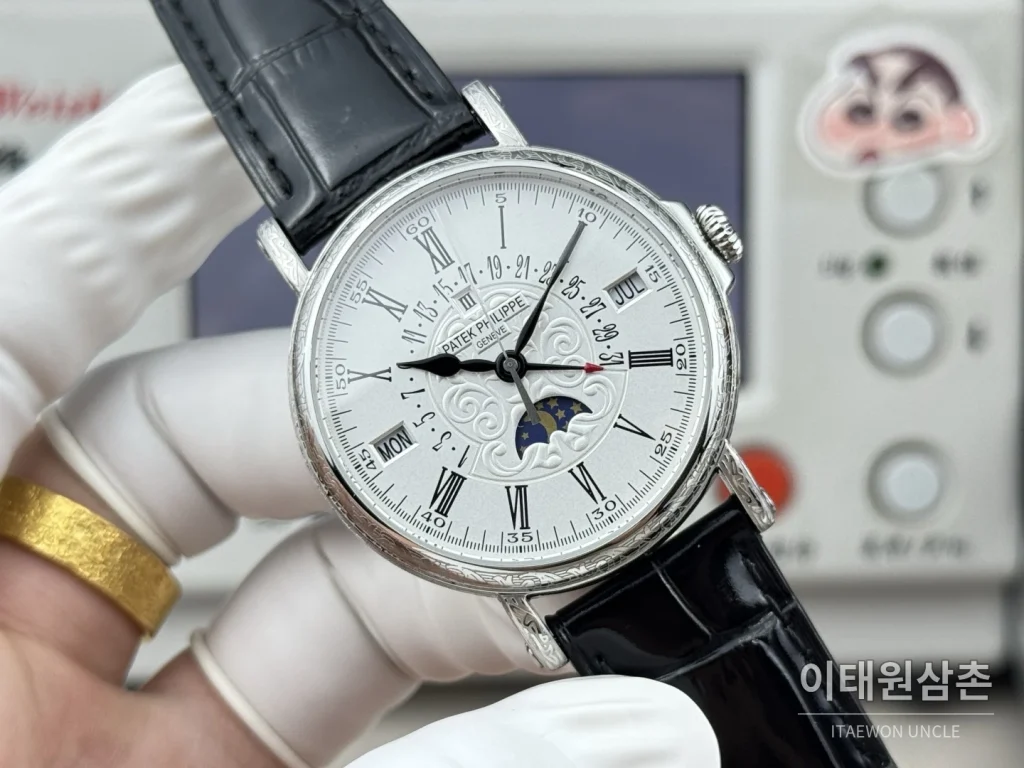 파텍필립 그랜드컴플리케이션 퍼페추얼캘린더 오토매틱 38mm 아이보리 화이트 다이얼 블랙 가죽 스트랩 실버 베젤