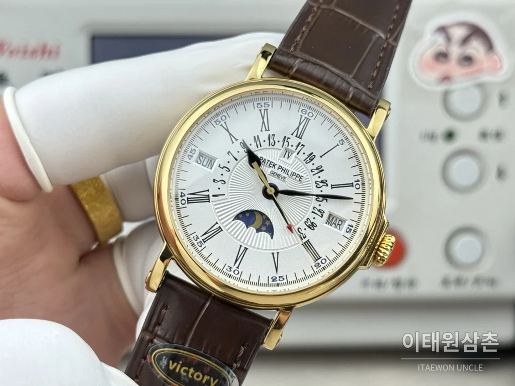 파텍필립 그랜드컴플리케이션 퍼페추얼캘린더 오토매틱 38mm 아이보리 화이트 다이얼 브라운 가죽 스트랩 골드 케이스