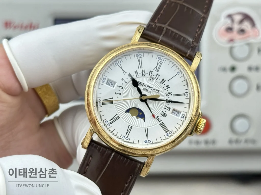 파텍필립 그랜드컴플리케이션 퍼페추얼캘린더 오토매틱 38mm 아이보리 화이트 다이얼 브라운 가죽 스트랩 골드 베젤