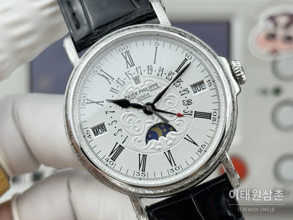 파텍필립 그랜드컴플리케이션 퍼페추얼캘린더 오토매틱 38mm 아이보리 화이트 다이얼 블랙 가죽 스트랩 실버 베젤