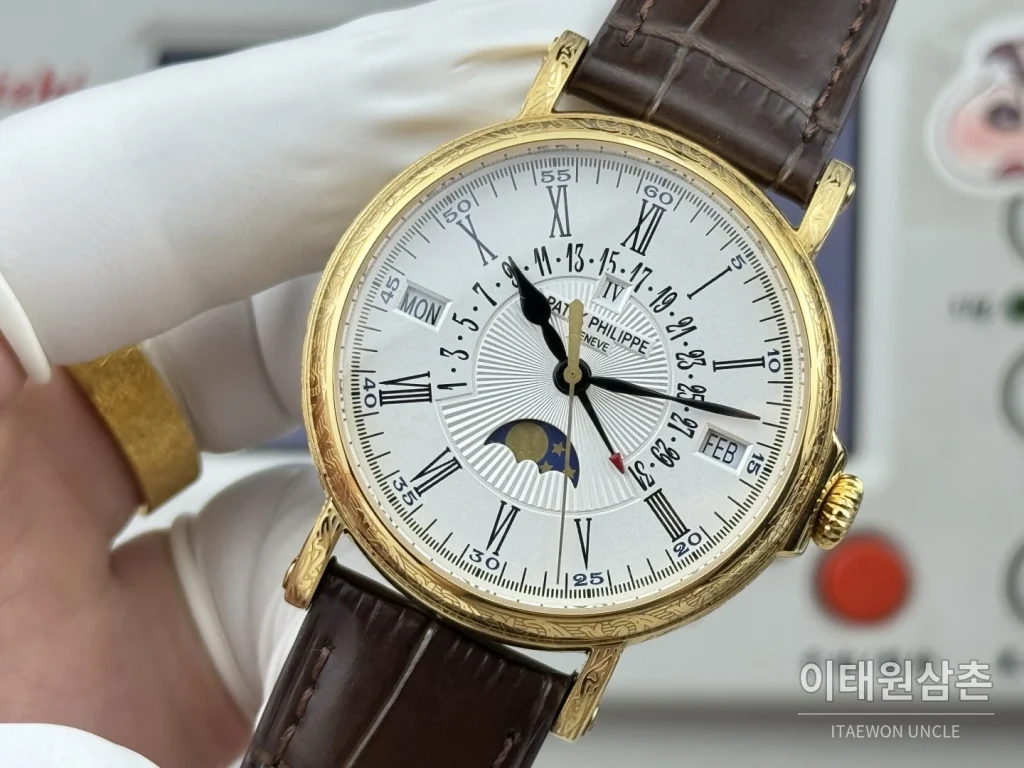 파텍필립 그랜드컴플리케이션 퍼페추얼캘린더 오토매틱 38mm 아이보리 화이트 다이얼 브라운 가죽 스트랩 골드 베젤