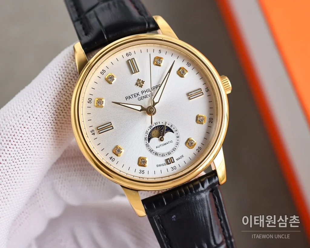 파텍필립 월페이즈 오토매틱 40mm 실버 다이얼 블랙 가죽 스트랩