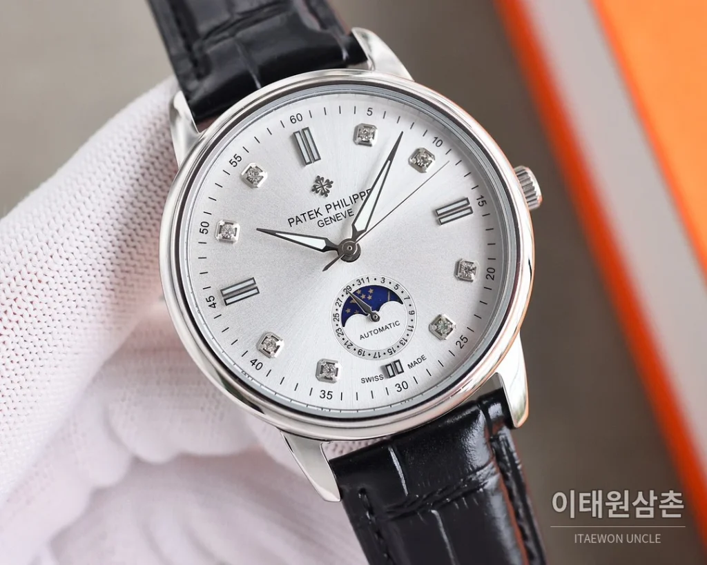 파텍필립 월페이즈 오토매틱 40mm 실버 다이얼 브라운 가죽 스트랩