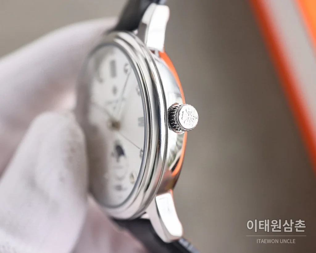 파텍필립 월페이즈 오토매틱 40mm 실버 다이얼 브라운 가죽 스트랩