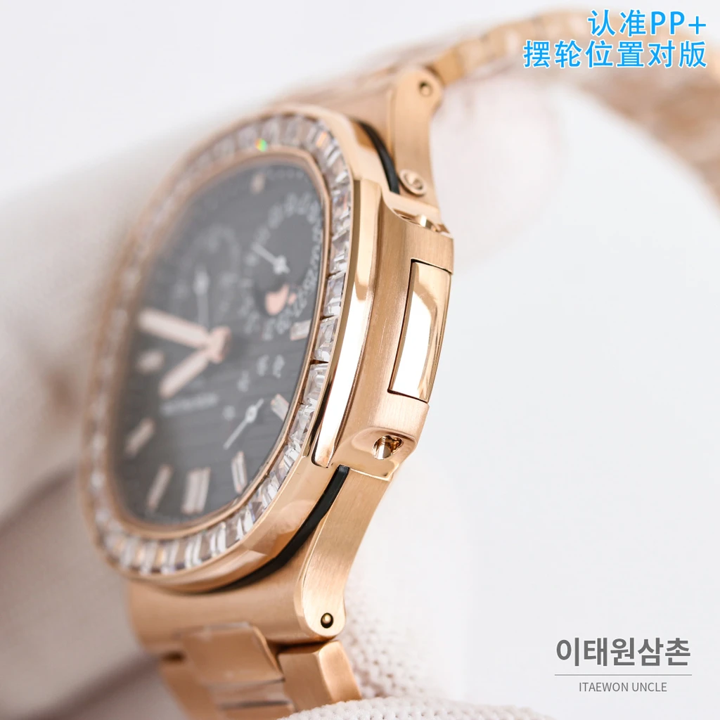 파텍필립 노틸러스 316L 스틸 파워리저브 문페이즈 오토매틱 40mm