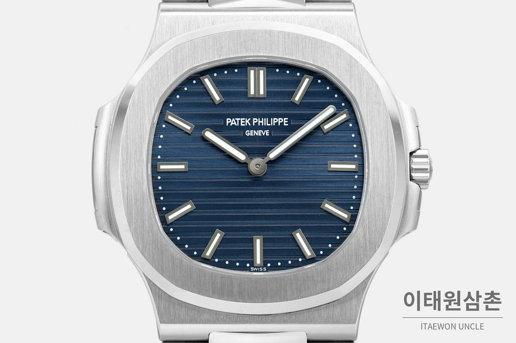 파텍필립 노틸러스 50주년 블루 다이얼 오토매틱 41mm 5810/1G-001