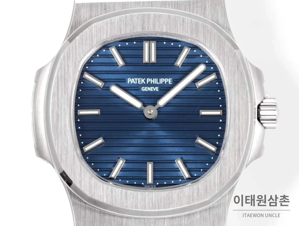 파텍필립 노틸러스 50주년 블루 그라데이션 초박형 오토매틱 38mm