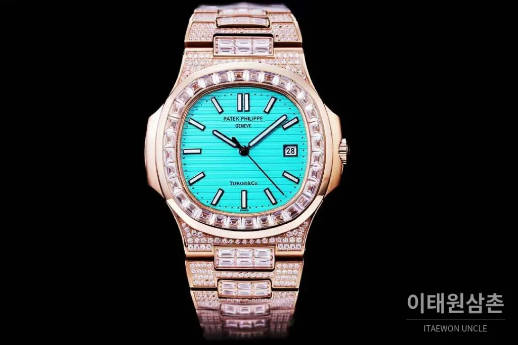 파텍필립 노틸러스 5711 풀다이아 파베 다이얼 오토매틱 40mm 실버 로즈골드 브레이슬릿 로즈골드 베젤