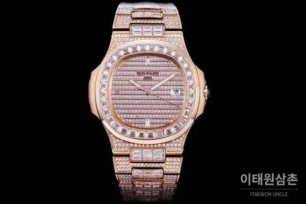 파텍필립 노틸러스 5711 풀다이아 파베 다이얼 오토매틱 40mm 실버 로즈골드 브레이슬릿 로즈골드 케이스