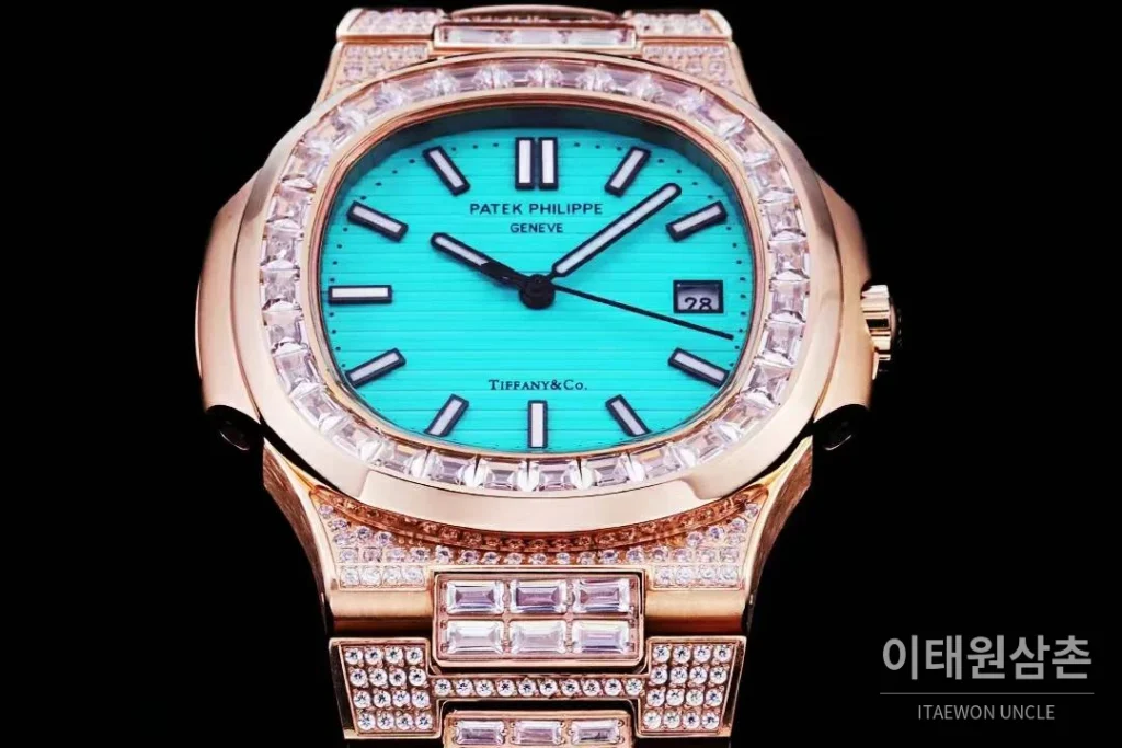 파텍필립 노틸러스 5711 풀다이아 파베 다이얼 오토매틱 40mm 실버 로즈골드 브레이슬릿 로즈골드 베젤
