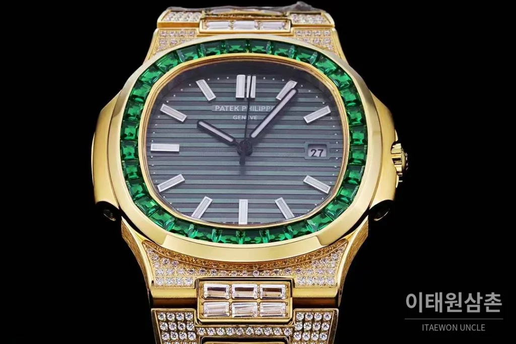 파텍필립 노틸러스 5711 풀다이아 파베 다이얼 오토매틱 40mm 실버 골드 브레이슬릿 그린 베젤