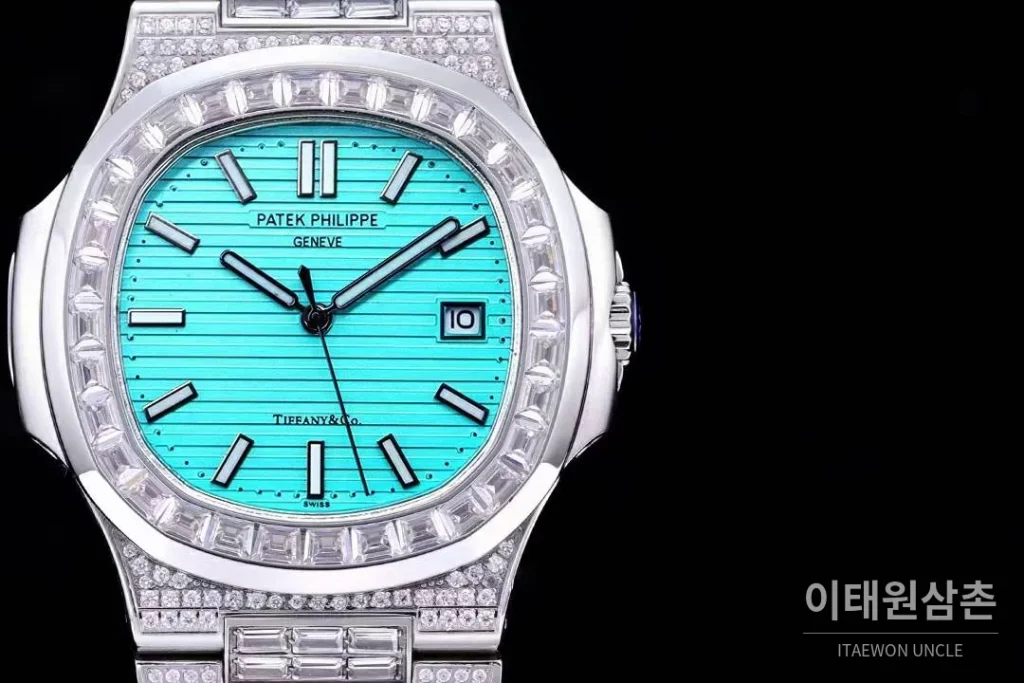 파텍필립 노틸러스 5711 풀다이아 파베 다이얼 오토매틱 40mm 실버 스틸 브레이슬릿