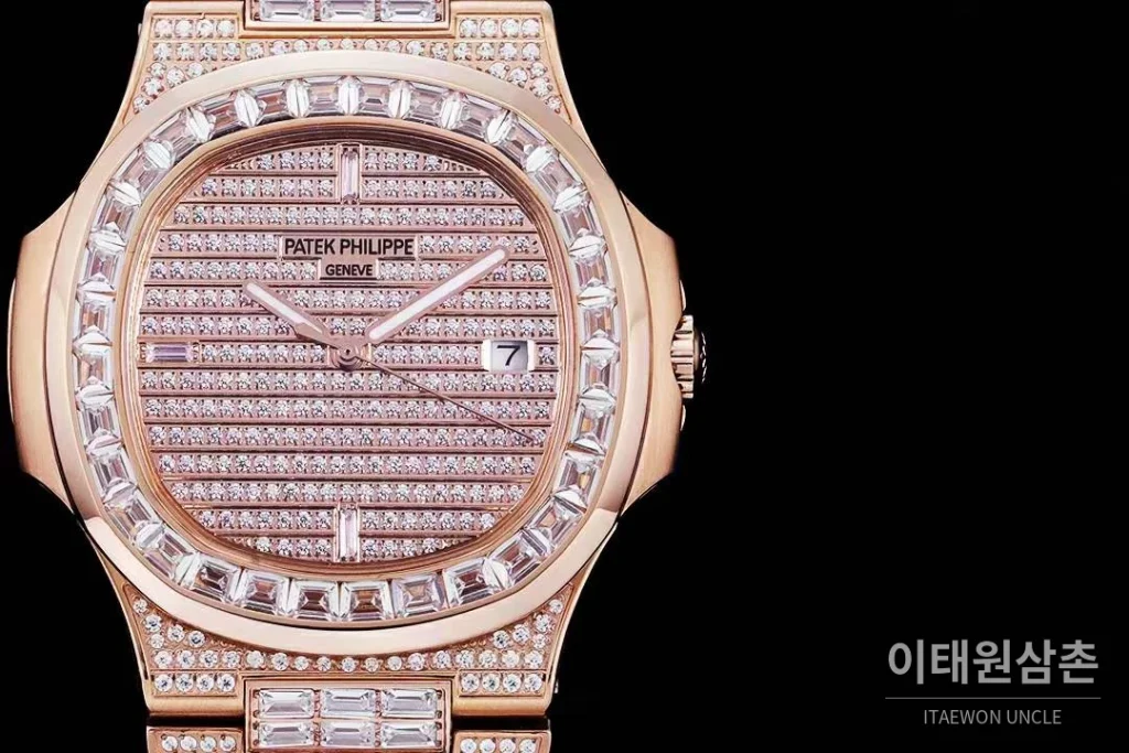 파텍필립 노틸러스 5711 풀다이아 파베 다이얼 오토매틱 40mm 실버 로즈골드 브레이슬릿 로즈골드 케이스