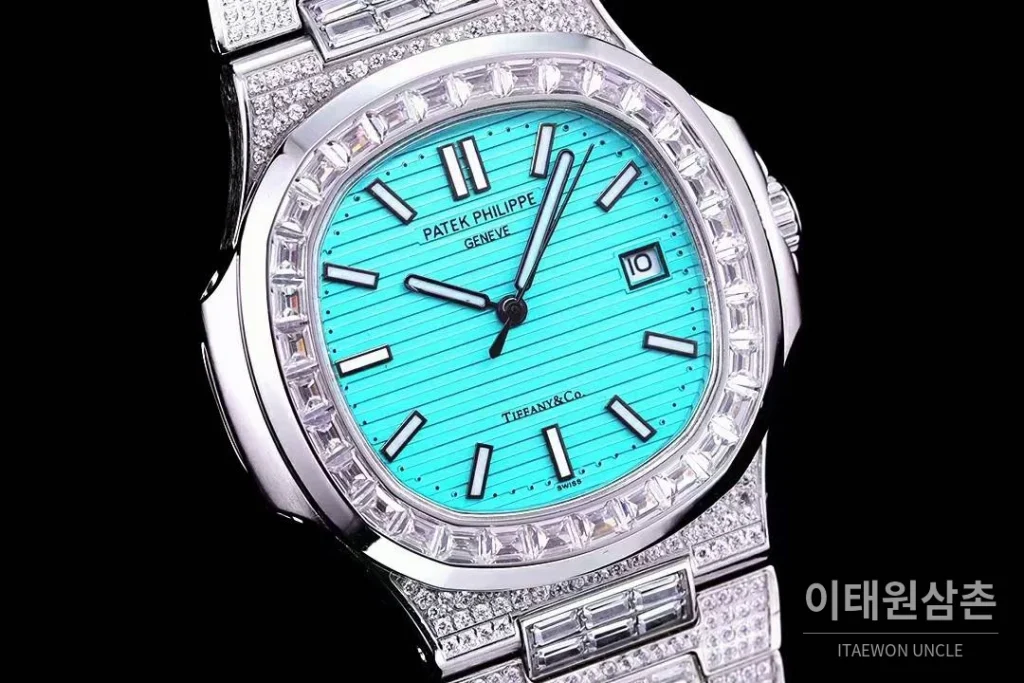 파텍필립 노틸러스 5711 풀다이아 파베 다이얼 오토매틱 40mm 실버 스틸 브레이슬릿