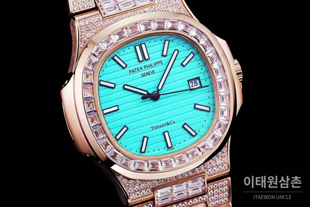 파텍필립 노틸러스 5711 풀다이아 파베 다이얼 오토매틱 40mm 실버 로즈골드 브레이슬릿 로즈골드 베젤