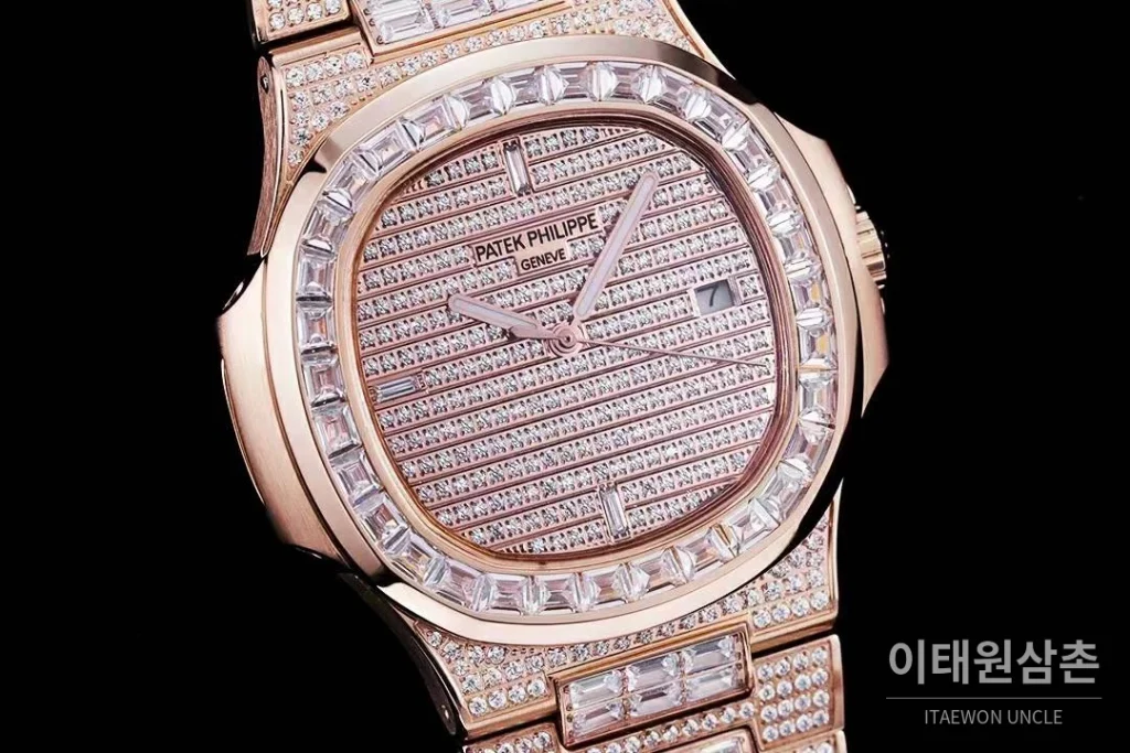 파텍필립 노틸러스 5711 풀다이아 파베 다이얼 오토매틱 40mm 실버 로즈골드 브레이슬릿 로즈골드 케이스